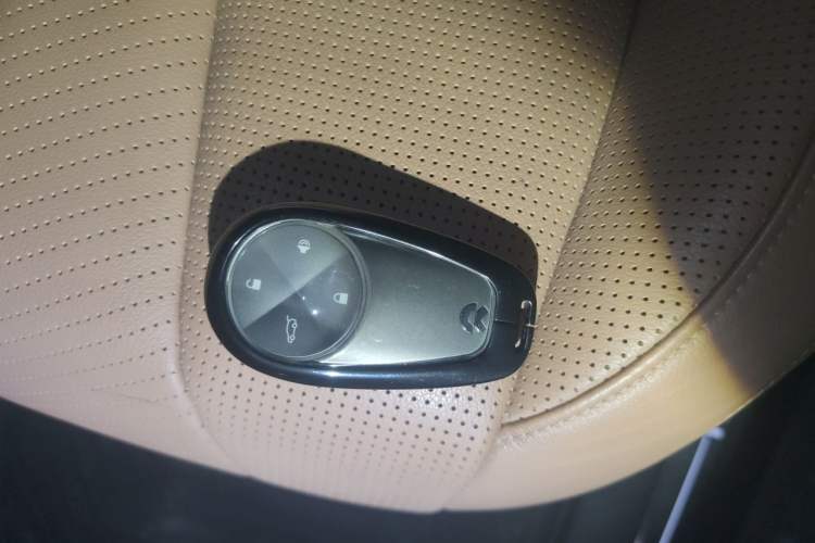 Used Nio ES8 2020 415 km Range 6-Seater Version Vehicle Key