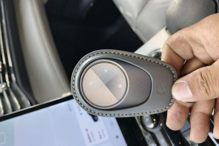 Used Nio ES8  Vehicle Key