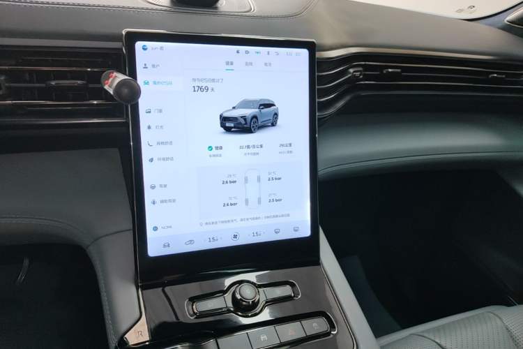 Used Nio ES8 2020 580 km Range Signature Edition Six-Seater Version Audio And AC Panel