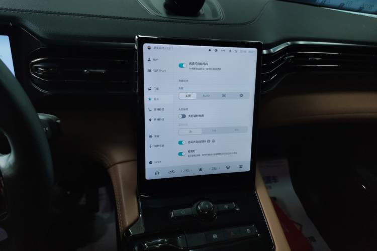 Used Nio ES8 2020 580 km Range Six-Seater Version Audio And AC Panel