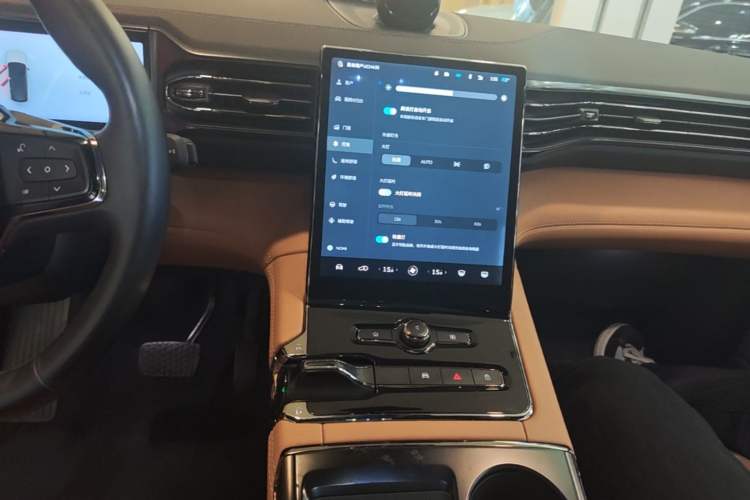 Used Nio ES8 2020 580 km Range Six-Seater Version Audio And AC Panel