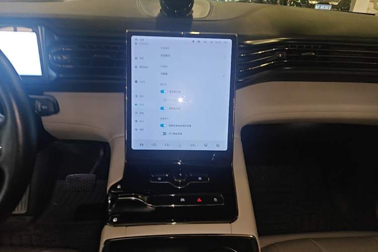 Used Nio ES8 2020 415 km Signature Edition 6-Seater Version Audio And AC Panel