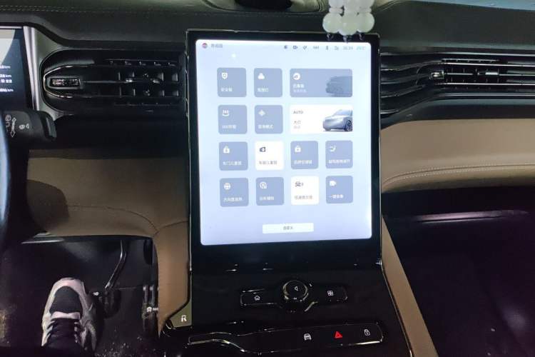 Used Nio ES8 2020 580 km Range Signature Edition Six-Seater Version Audio And AC Panel