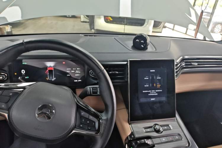 Used Nio ES8 2020 415 km Range 7-Seater Version Center Console