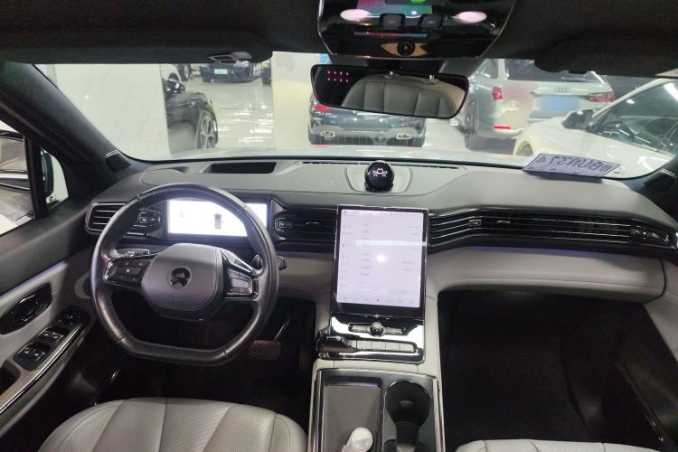 Used Nio ES8 2020 415 km Range 6-Seater Version Center Console