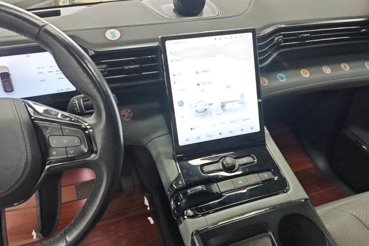 Used Nio ES8 2020 580 km Range Six-Seater Version Center Console