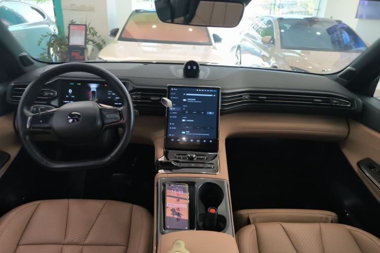 Used Nio ES8 2020 415 km Range 7-Seater Version Center Console