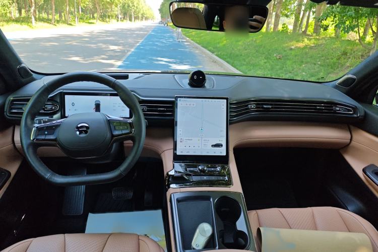 Used Nio ES8 2020 450KM Signature Edition Six-Seater Version Center Console
