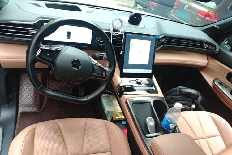 Used Nio ES8 2020 580 km Range Six-Seater Version Center Console