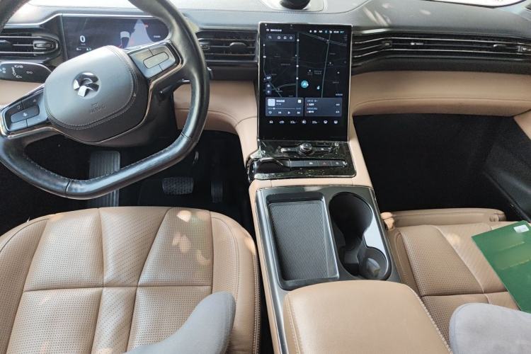 Used Nio ES8 2020 415 km Range 7-Seater Version Center Console
