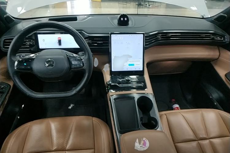Used Nio ES8 2020 415 KM Signature Edition 7-Seater Version Center Console