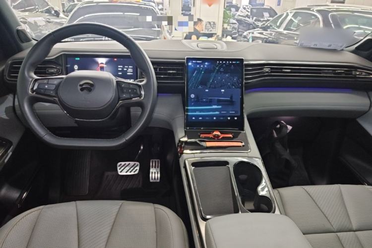 Used Nio ES8 2020 580 km Range 7-Seater Version Center Console