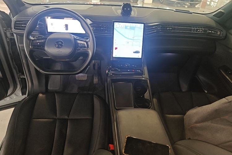 Used Nio ES8 2020 415 km Range 6-Seater Version Center Console