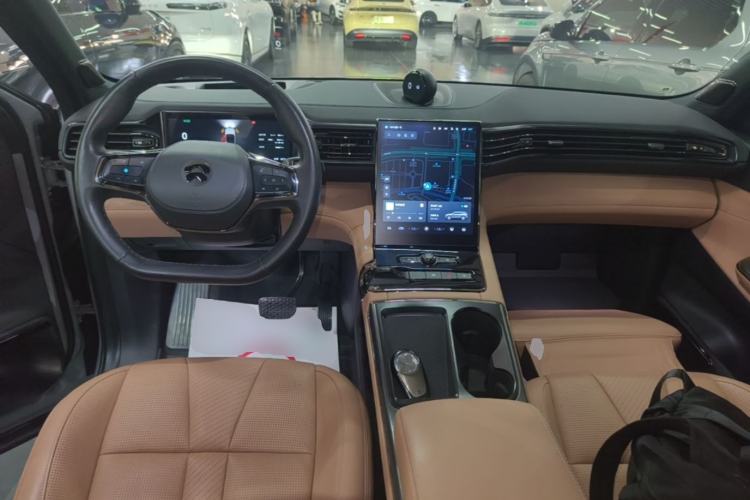 Used Nio ES8 2020 415 km Range 6-Seater Version Center Console