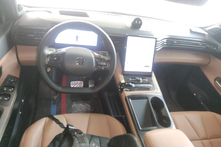 Used Nio ES8 2020 450 km Range 7-Seater Version Center Console