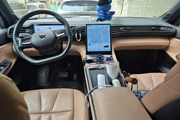 Used Nio ES8 2020 415 km Range 6-Seater Version Center Console