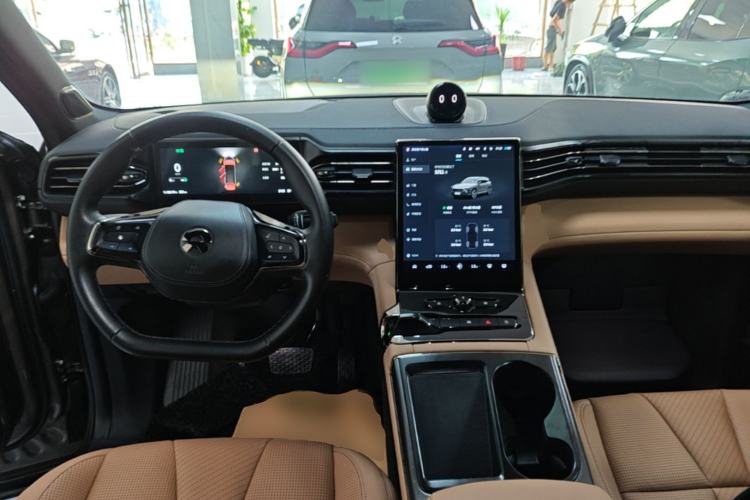 Used Nio ES8 2020 450 km Range 7-Seater Version Center Console