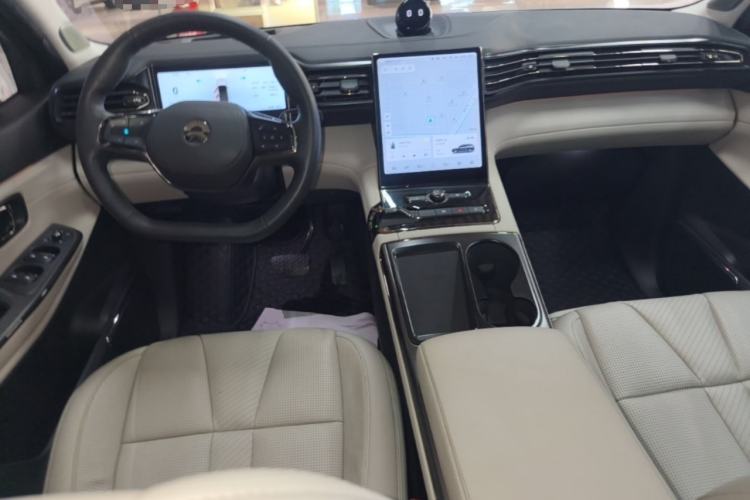 Used Nio ES8 2020 580 km Range Signature Edition Six-Seater Version Center Console