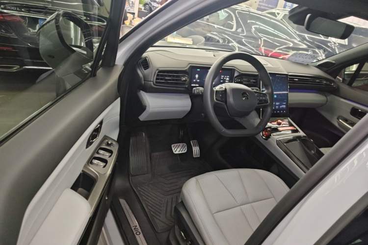 Used Nio ES8 2020 580 km Range 7-Seater Version Driver Seat