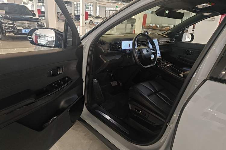 Used Nio ES8 2020 415 km Range 6-Seater Version Driver Seat