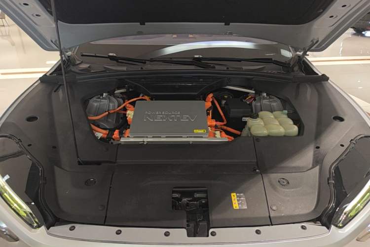Used Nio ES8 2020 415 km Range 6-Seater Version Engine Bay