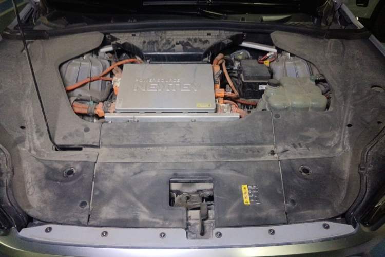 Used Nio ES8 2020 580 km Range Signature Edition Six-Seater Version Engine Bay