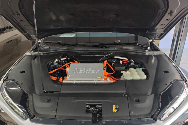 Used Nio ES8 2020 415 km Signature Edition 6-Seater Version Engine Bay