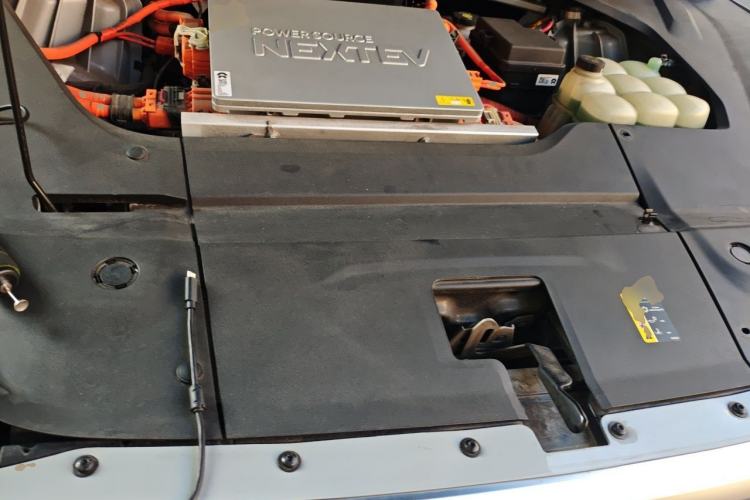 Used Nio ES8 2020 415 km Range 6-Seater Version Engine Bay