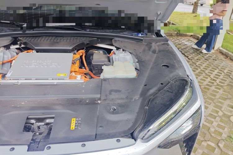 Used Nio ES8 2020 580 km Range Six-Seater Version Engine Bay Left