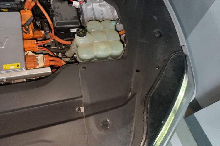 Used Nio ES8 2020 580 km Range Six-Seater Version Engine Bay Left