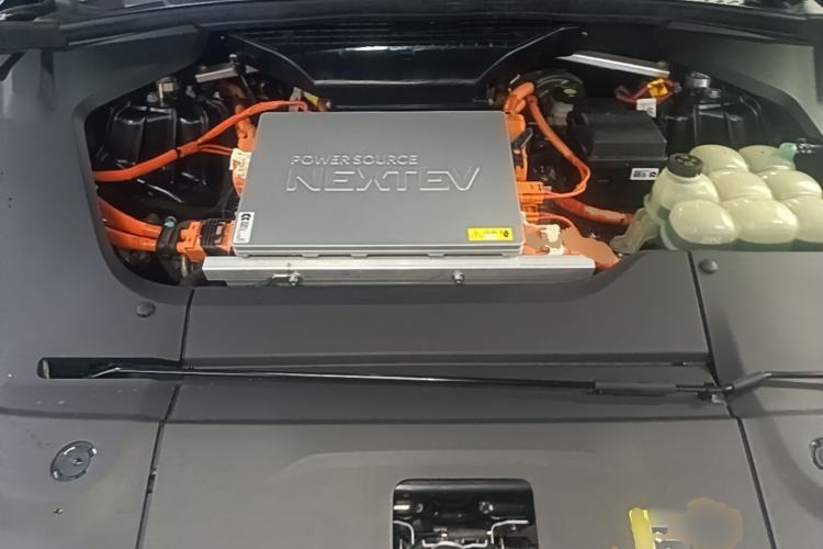 Used Nio ES8 2020 580 km Range Signature Edition Six-Seater Version Engine Bay