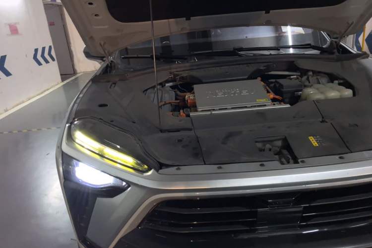 Used Nio ES8 2020 415 km Range 7-Seater Version Engine Bay Right