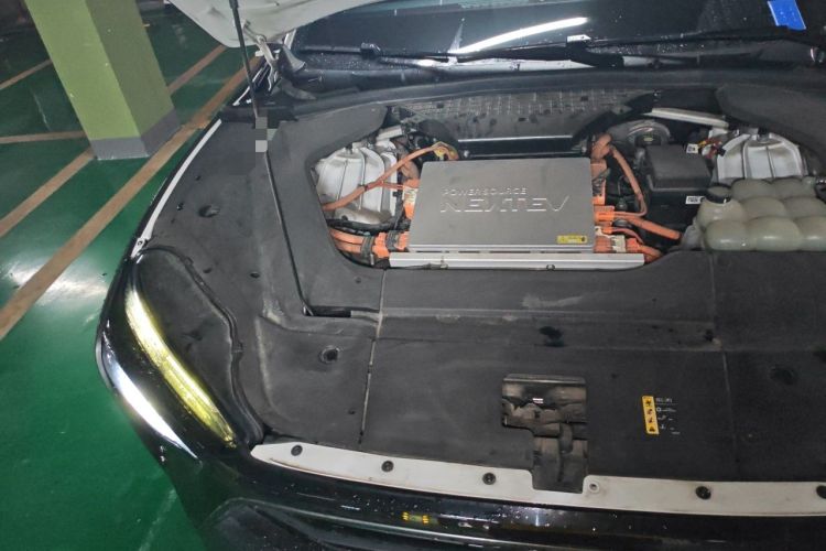 Used Nio ES8 2020 415 km Range 6-Seater Version Engine Bay Right
