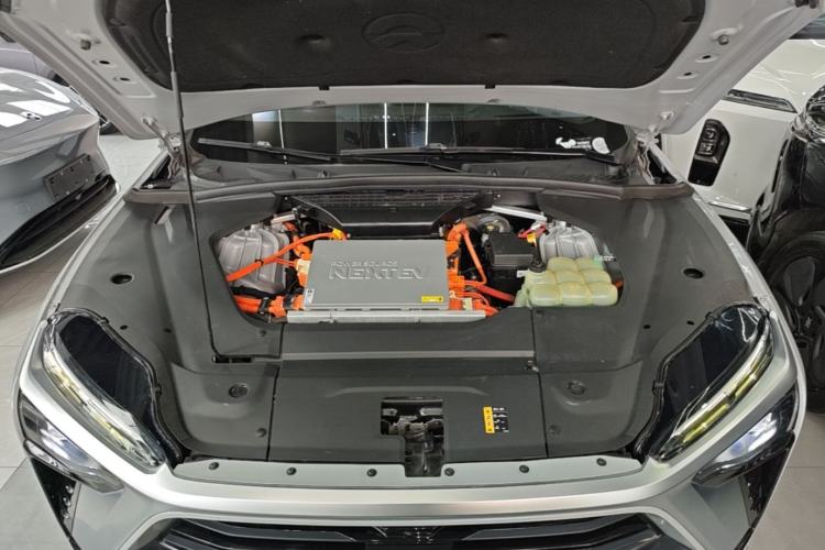 Used Nio ES8 2020 580 km Range Signature Edition Six-Seater Version Engine Bay