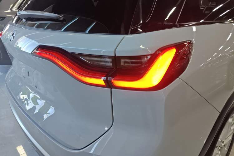 Used Nio ES8 2020 580 km Range 7-Seater Version Exterior 2