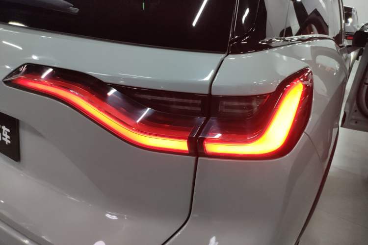 Used Nio ES8 2020 450 km Range 7-Seater Version Exterior 2