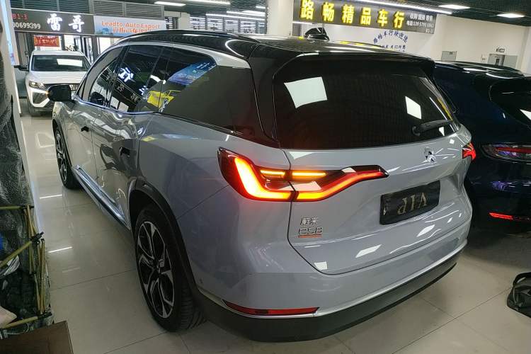 Used Nio ES8 2020 580 km Range Signature Edition Six-Seater Version Exterior 2