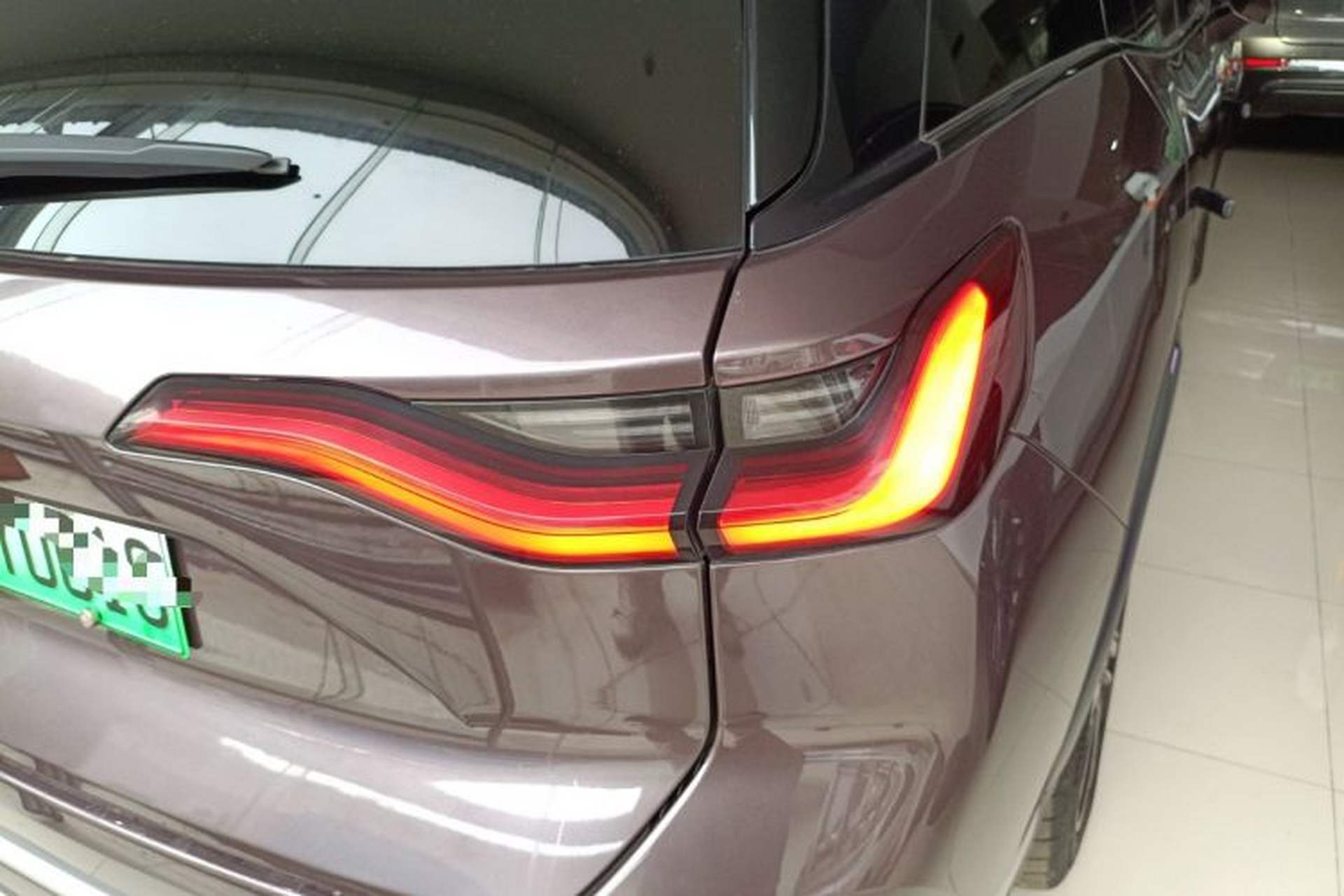 Used Nio ES8 2020 415 km Signature Edition 6-Seater Version Exterior 3