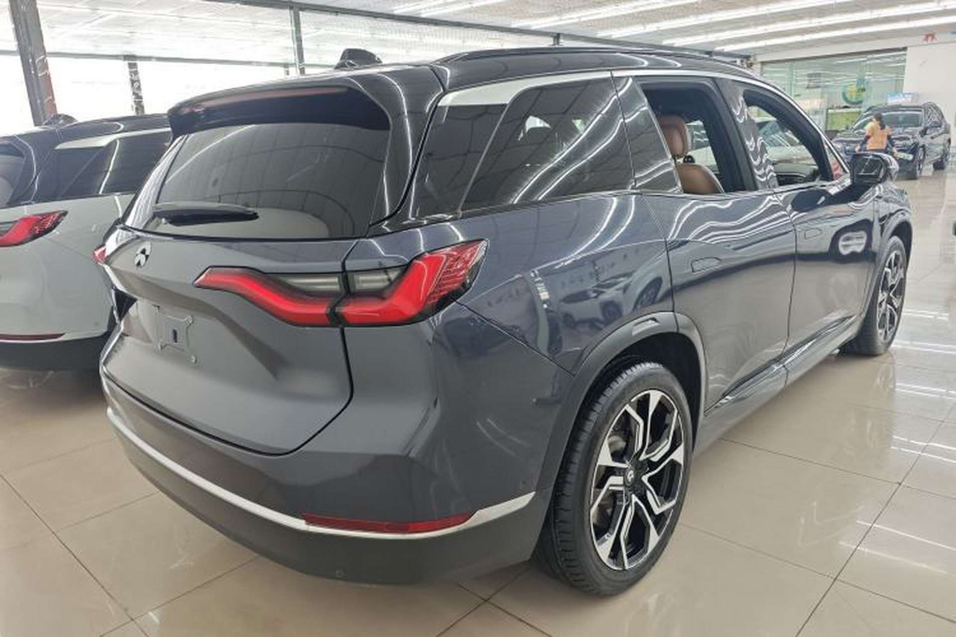 Used Nio ES8 2020 415 km Signature Edition 6-Seater Version Exterior 4