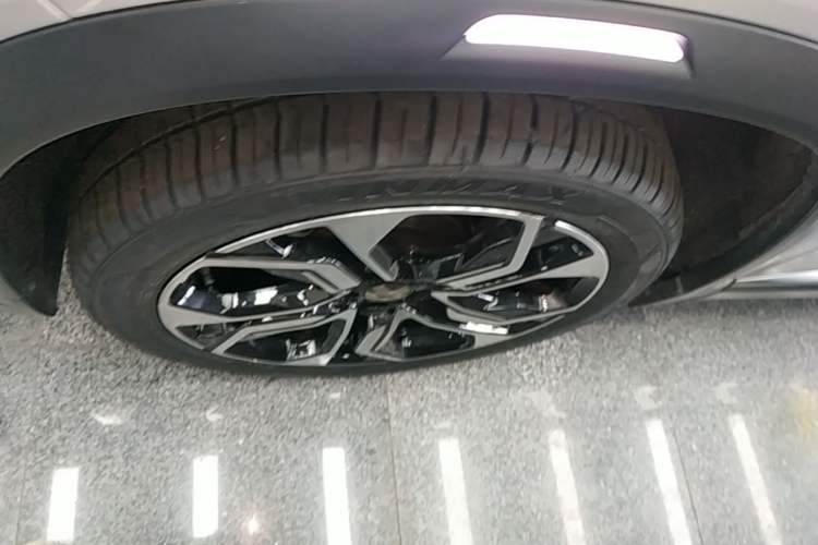 Used Nio ES8 2020 415 km Signature Edition 6-Seater Version Exterior 4