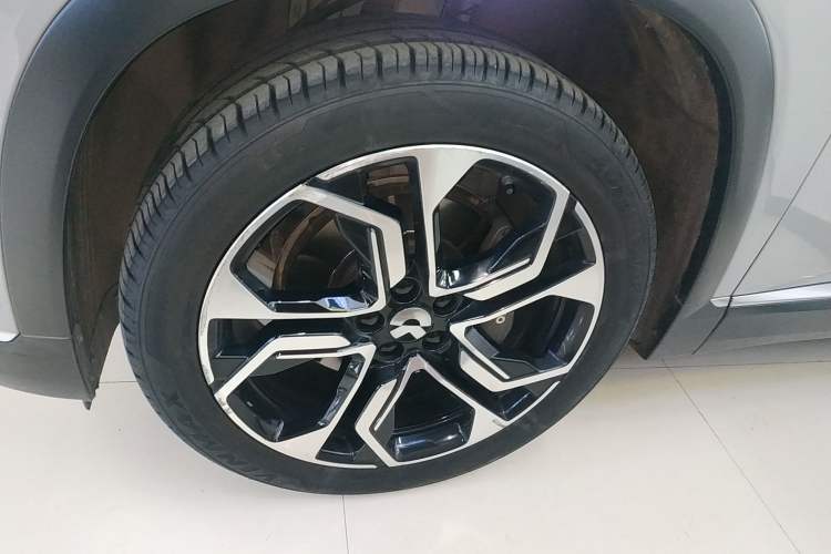 Used Nio ES8 2020 580 km Range Signature Edition Six-Seater Version Exterior 4