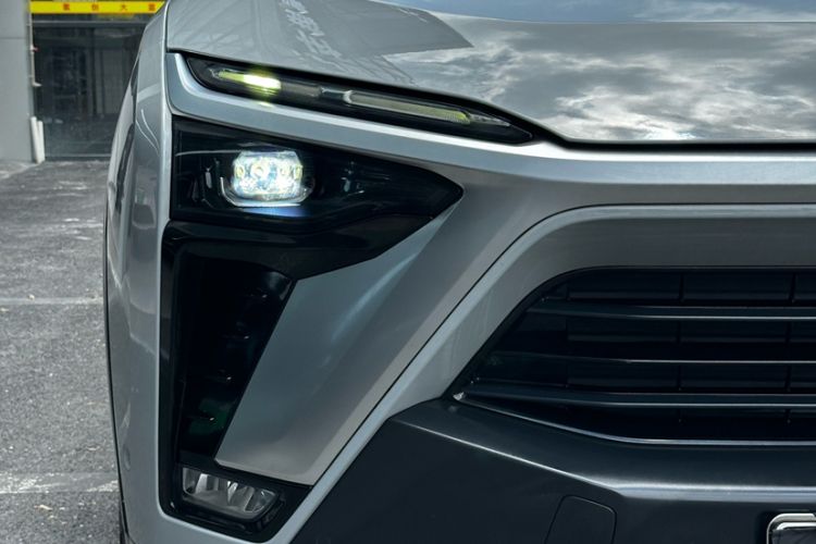Used Nio ES8 2020 580 km Range Signature Edition Six-Seater Version Exterior 5