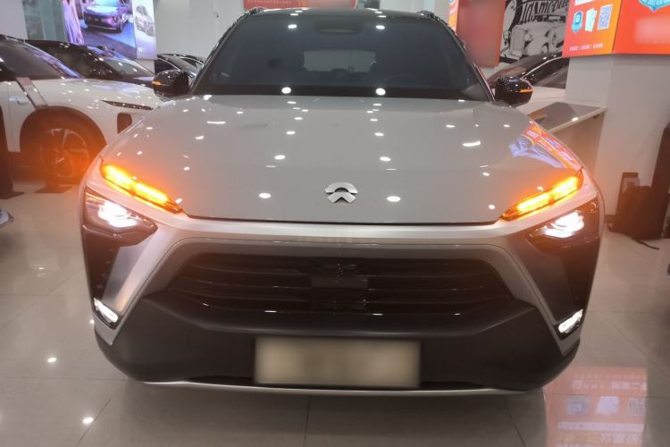 Used Nio ES8 2020 580 km Signature Edition 7-Seater Version Front