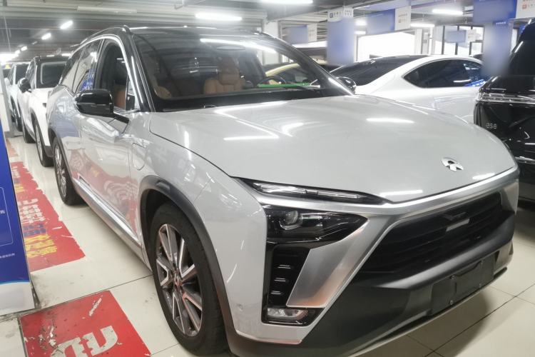 Used Nio ES8 2020 580 km Range Six-Seater Version Front Right 45 Deg