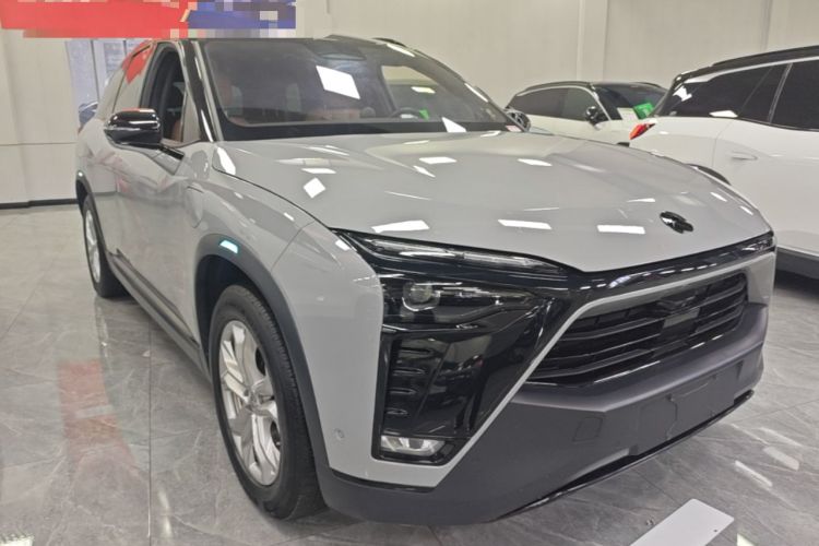 Used Nio ES8 2020 415 km Range 6-Seater Version Front Right 45 Deg