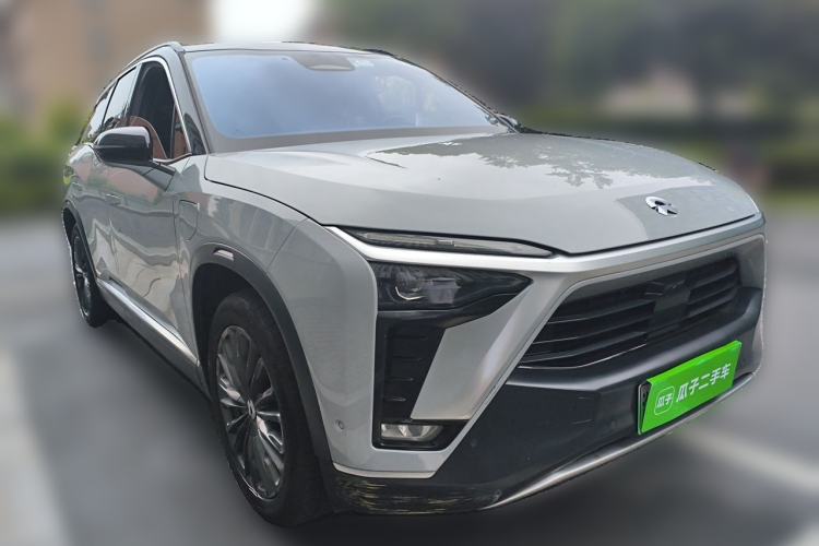 Used Nio ES8 2020 580 km Range Six-Seater Version Front Right 45 Deg