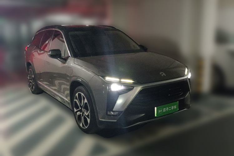 Used Nio ES8 2020 415 km Signature Edition 6-Seater Version Front Right 45 Deg