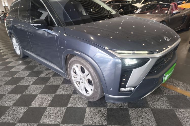 Used Nio ES8 2020 415 km Range 6-Seater Version Front Right 45 Deg