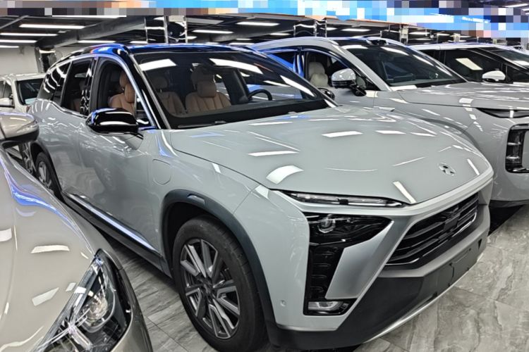 Used Nio ES8 2020 580 km Signature Edition 7-Seater Version Front Right 45 Deg