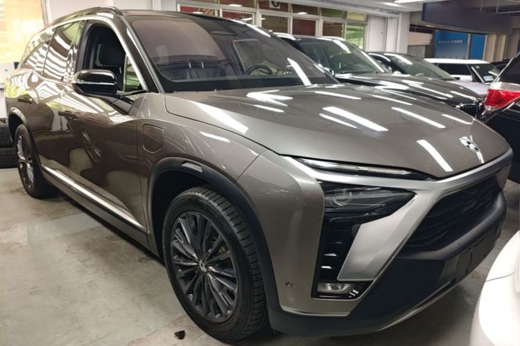 Used Nio ES8 2020 415 km Range 6-Seater Version Front Right 45 Deg